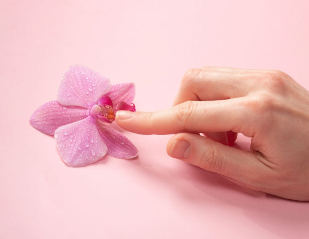 ข้อควรรู้ของการผ่าตัดเลเบียแบบใบมีดแผลเล็ก